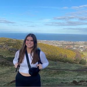 Meet your Posher, Clare